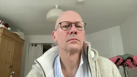 santaclausonice online show from December 15, 2025, 12:09 pm