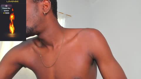 Santibrown online show from February 4, 2025, 8:17 pm