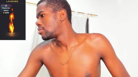 Santibrown online show from February 4, 2025, 11:27 pm