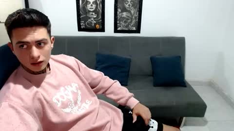 Snapshot of santi_ss chatting on November 5, 2025, 2:11 am santi_ss online show from November 5, 2025, 2:11 am