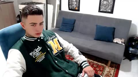 Snapshot of santi_ss chatting on November 30, 2025, 4:11 pm santi_ss online show from November 30, 2025, 4:11 pm