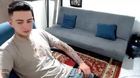 Snapshot of santi_ss chatting on December 2, 2025, 12:49 am santi_ss online show from December 2, 2025, 12:49 am