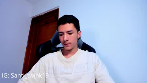 santi_twink19 online show from February 19, 2025, 11:06 am
