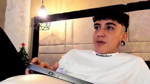 SantiAbader online show from November 29, 2025, 3:53 am