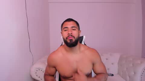 Snapshot of santiago_huntt chatting on February 11, 2025, 12:16 pm santiago_huntt online show from February 11, 2025, 12:16 pm