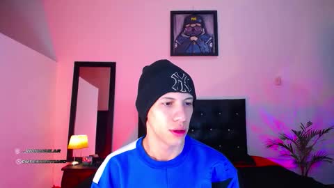 SANTAGO online show from October 25, 2025, 11:51 am