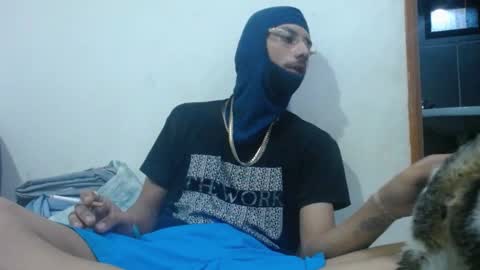 Snapshot of santiagoxxxtreme_ chatting on December 5, 2024, 10:12 am Santiago online show from December 5, 2024, 10:12 am