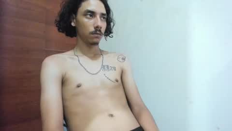 Snapshot of santiagoxxxtreme_ chatting on December 15, 2024, 7:42 pm Santiago online show from December 15, 2024, 7:42 pm