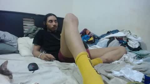 Snapshot of santiagoxxxtreme_ chatting on December 25, 2024, 8:18 am Santiago online show from December 25, 2024, 8:18 am