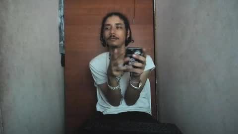 Snapshot of santiagoxxxtreme_ chatting on January 4, 2025, 12:16 pm Santiago online show from January 4, 2025, 12:16 pm
