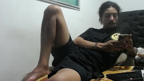 Snapshot of santiagoxxxtreme_ chatting on September 9, 2025, 4:23 am Santiago online show from September 9, 2025, 4:23 am