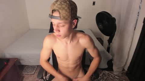 Snapshot of santiceballo chatting on December 30, 2024, 10:01 pm Julius Novachrono online show from December 30, 2024, 10:01 pm