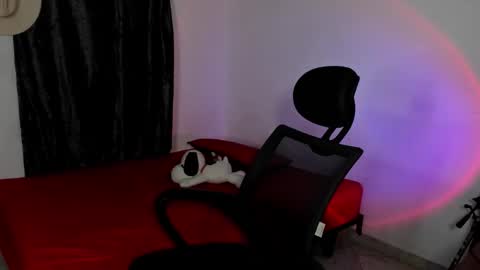 Snapshot of santiceballo chatting on December 14, 2025, 5:35 am Julius Novachrono online show from December 14, 2025, 5:35 am