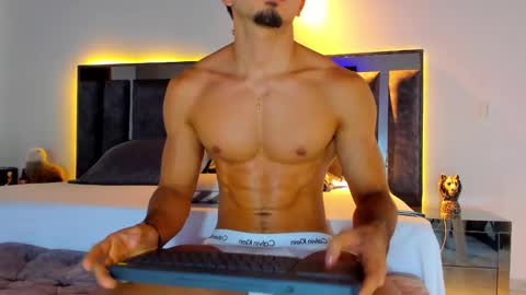 Snapshot of santin_seans chatting on March 12, 2025, 4:13 pm Santiago Seans online show from March 12, 2025, 4:13 pm
