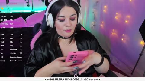 Liah Santos online show from December 13, 2024, 4:05 pm