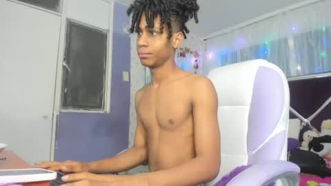 Snapshot of santy_bigcock_01 chatting on November 5, 2025, 11:10 am santy online show from November 5, 2025, 11:10 am