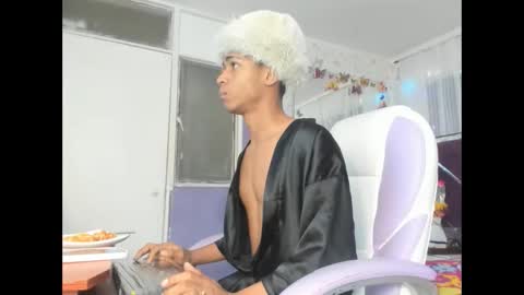 santy online show from November 9, 2025, 2:04 pm