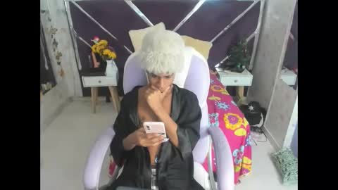 santy online show from November 17, 2025, 11:49 am