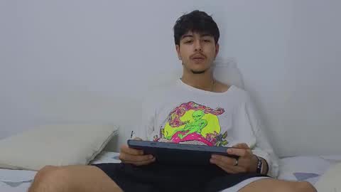 Snapshot of santybig18 chatting on November 14, 2025, 5:17 am santybig18 online show from November 14, 2025, 5:17 am