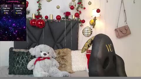 sanyaseraphine0 online show from November 21, 2025, 7:23 pm