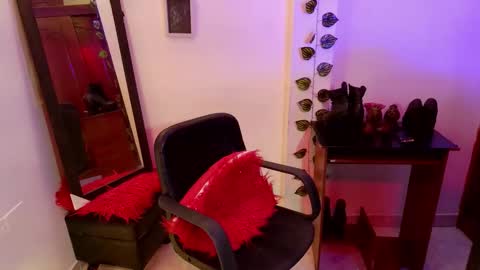 Carla online show from November 29, 2025, 12:02 am