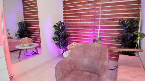 Valerin online show from December 10, 2024, 9:00 pm