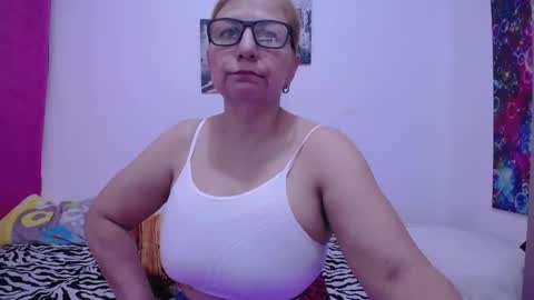 Snapshot of sara211 chatting on December 11, 2024, 12:55 pm sara online show from December 11, 2024, 12:55 pm