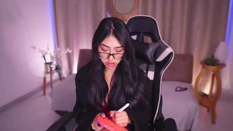 Snapshot of sara_albrecht chatting on February 14, 2025, 12:47 pm Sara online show from February 14, 2025, 12:47 pm