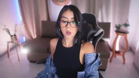 Snapshot of sara_albrecht chatting on February 24, 2025, 1:10 pm Sara online show from February 24, 2025, 1:10 pm