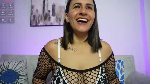 Snapshot of sara_charmy chatting on March 5, 2025, 11:17 am online show from March 5, 2025, 11:17 am