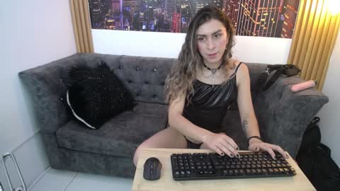 Sara Davina online show from February 4, 2025, 8:28 pm