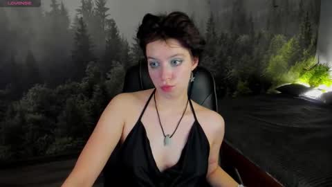 Sarah online show from December 1, 2025, 1:10 am