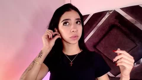 sara_lopee1 online show from October 12, 2025, 11:53 am