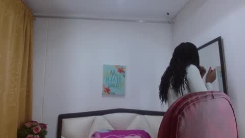 Snapshot of sara_marks chatting on September 19, 2025, 11:11 am S A R A online show from September 19, 2025, 11:11 am