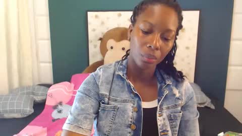 Snapshot of sara_marks chatting on October 11, 2025, 11:31 am S A R A online show from October 11, 2025, 11:31 am