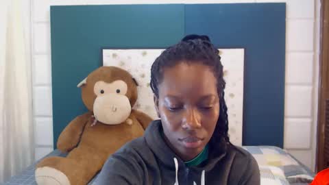 Snapshot of sara_marks chatting on October 14, 2025, 11:44 am S A R A online show from October 14, 2025, 11:44 am