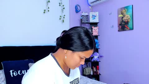 Snapshot of sara_mendez2_ chatting on January 18, 2025, 11:33 pm Sara Mendez online show from January 18, 2025, 11:33 pm