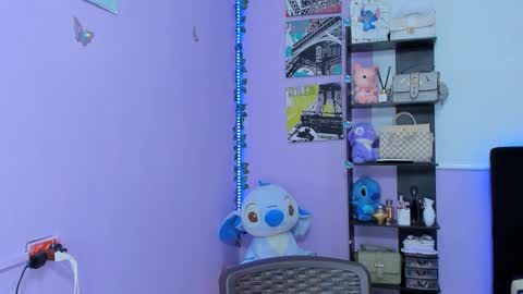 Snapshot of sara_mendez2_ chatting on February 19, 2025, 12:46 am Sara Mendez online show from February 19, 2025, 12:46 am