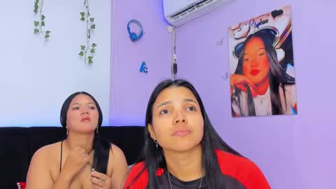 Snapshot of sara_mendez2_ chatting on February 21, 2025, 2:17 am Sara Mendez online show from February 21, 2025, 2:17 am