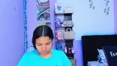 Snapshot of sara_mendez2_ chatting on March 7, 2025, 4:33 pm Sara Mendez online show from March 7, 2025, 4:33 pm