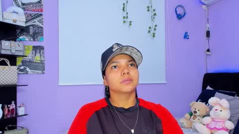 Snapshot of sara_mendez2_ chatting on March 12, 2025, 11:33 pm Sara Mendez online show from March 12, 2025, 11:33 pm