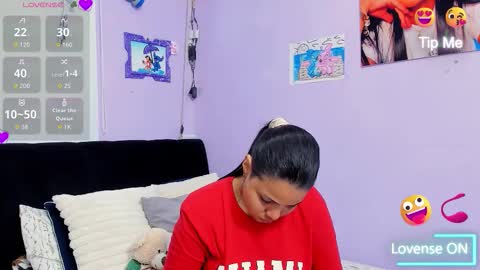 Snapshot of sara_mendez2_ chatting on November 9, 2025, 11:03 pm Sara Mendez online show from November 9, 2025, 11:03 pm