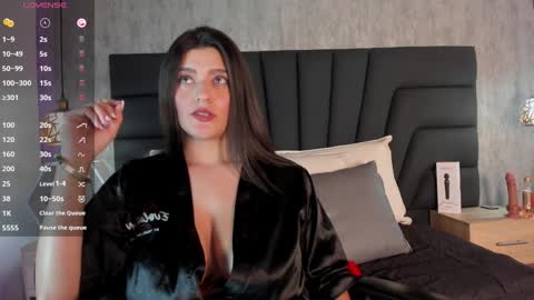 Snapshot of sara_stone17 chatting on January 27, 2025, 2:24 pm  -  online show from January 27, 2025, 2:24 pm