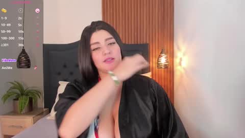 Snapshot of sara_stone17 chatting on March 4, 2025, 3:15 pm  -  online show from March 4, 2025, 3:15 pm
