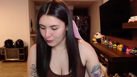 Snapshot of sara_sunrise_ chatting on December 11, 2024, 6:09 pm Sara online show from December 11, 2024, 6:09 pm