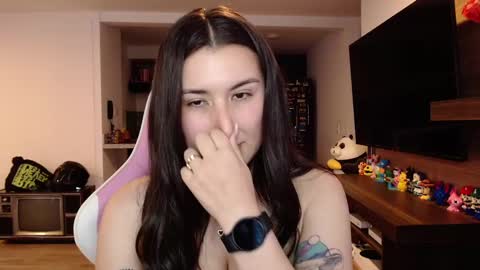 Snapshot of sara_sunrise_ chatting on January 21, 2025, 6:23 pm Sara online show from January 21, 2025, 6:23 pm