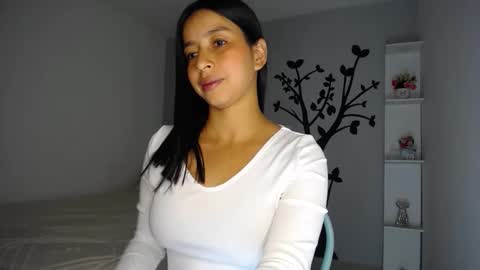 Snapshot of sara_tris chatting on February 12, 2025, 1:09 am Sara online show from February 12, 2025, 1:09 am