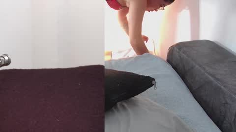 sara velez online show from December 5, 2025, 10:02 am