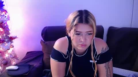 Snapshot of sara_winehouse1 chatting on December 30, 2024, 6:16 pm 1 online show from December 30, 2024, 6:16 pm