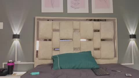 sara online show from September 12, 2025, 3:06 am